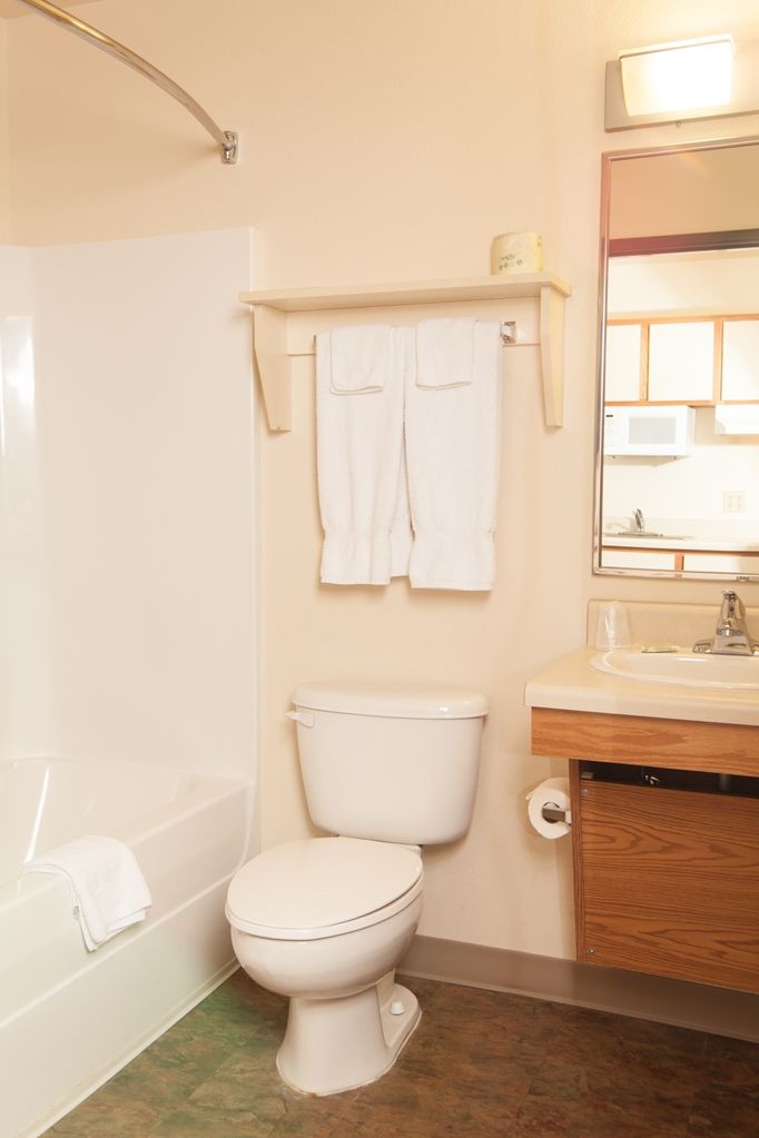 Woodspring Suites San Antonio South Room photo
