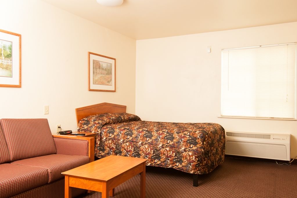 Woodspring Suites San Antonio South Room photo